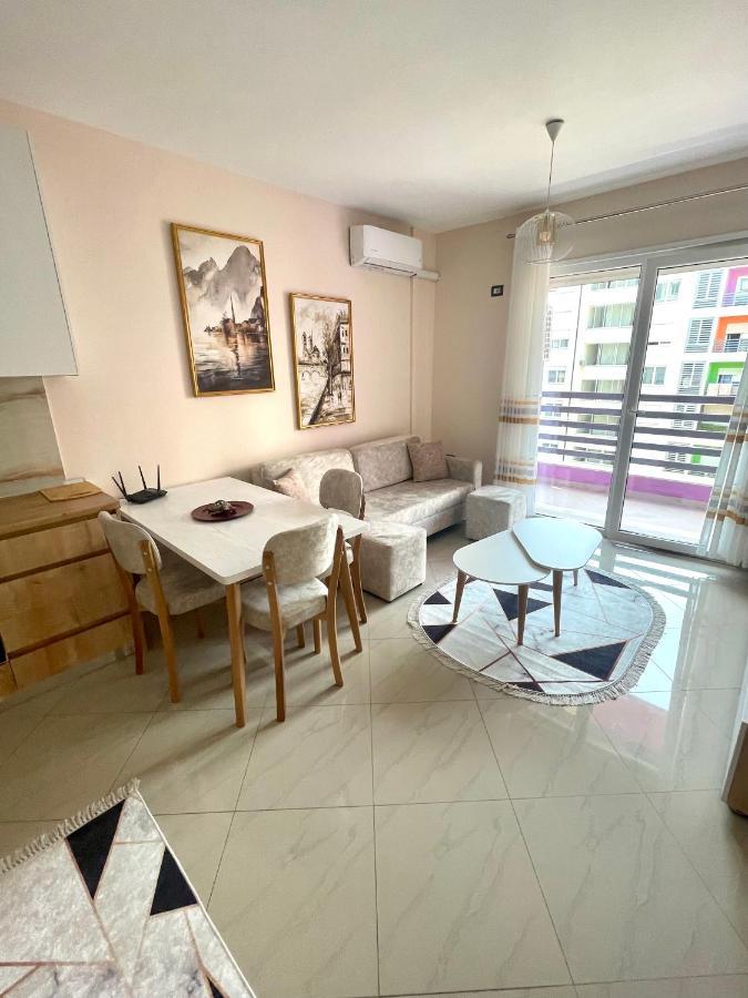 Apartamento Modern & Cozy Tirana